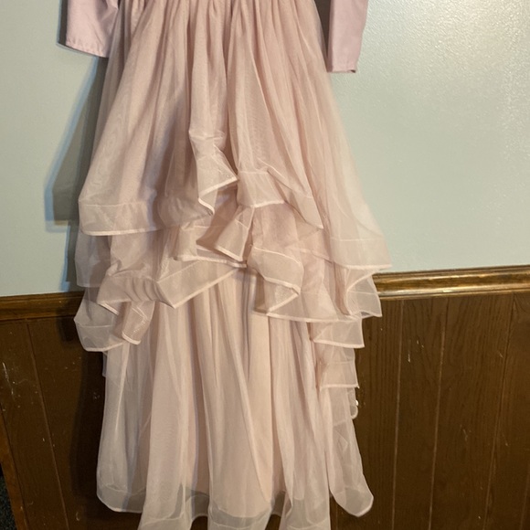 Pale pink gown, built up - Picture 3 of 5